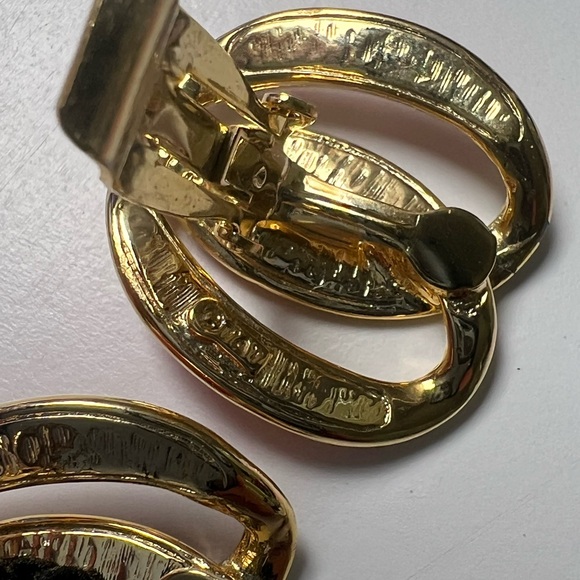 Vintage Joel Powell Designs Clip Earrings Gold/Red - Picture 6 of 6